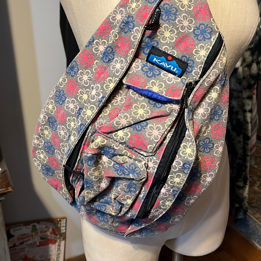 20x10 Canvas Kavu over the shoulder bag